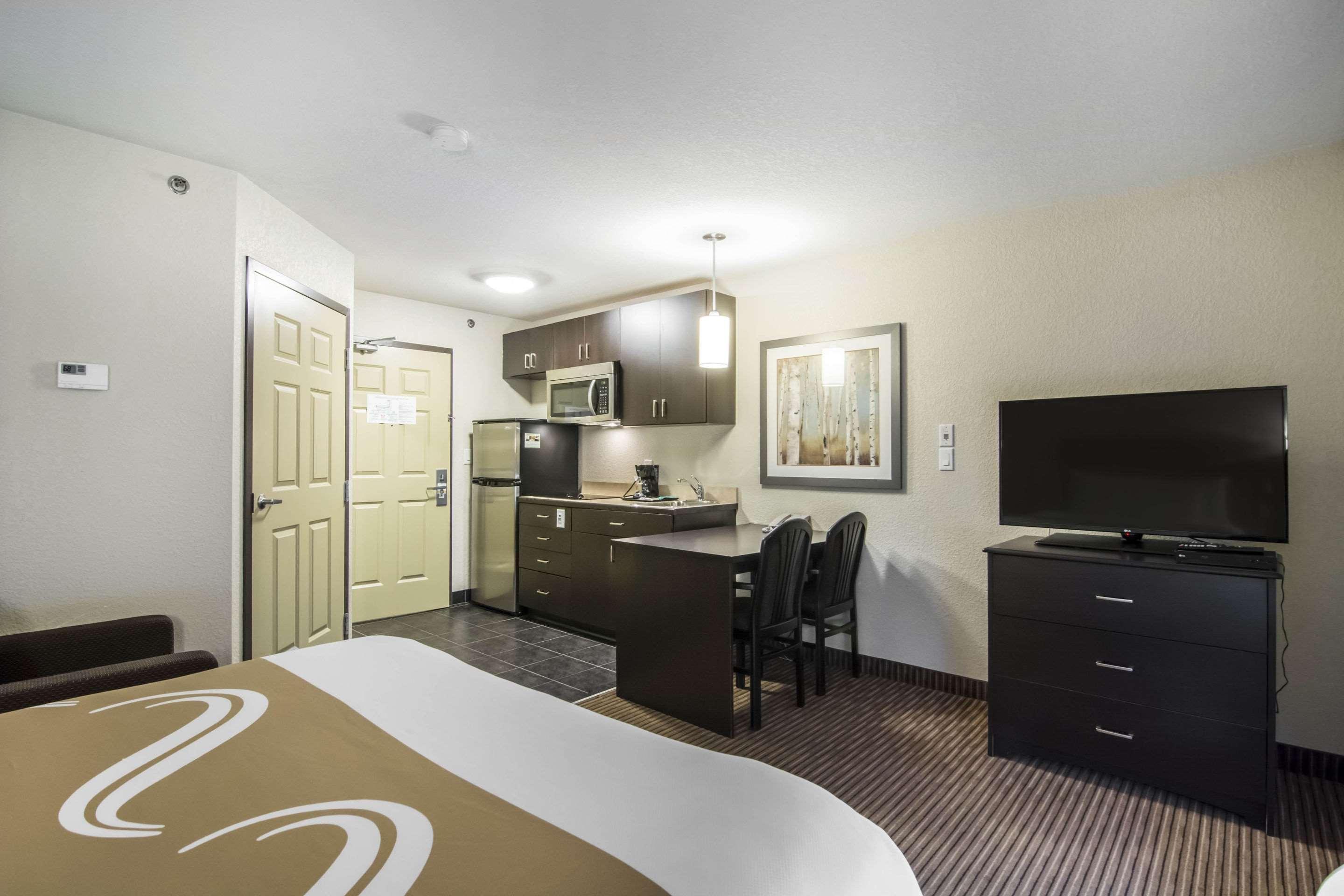 Quality Inn & Suites Thompson Exterior foto