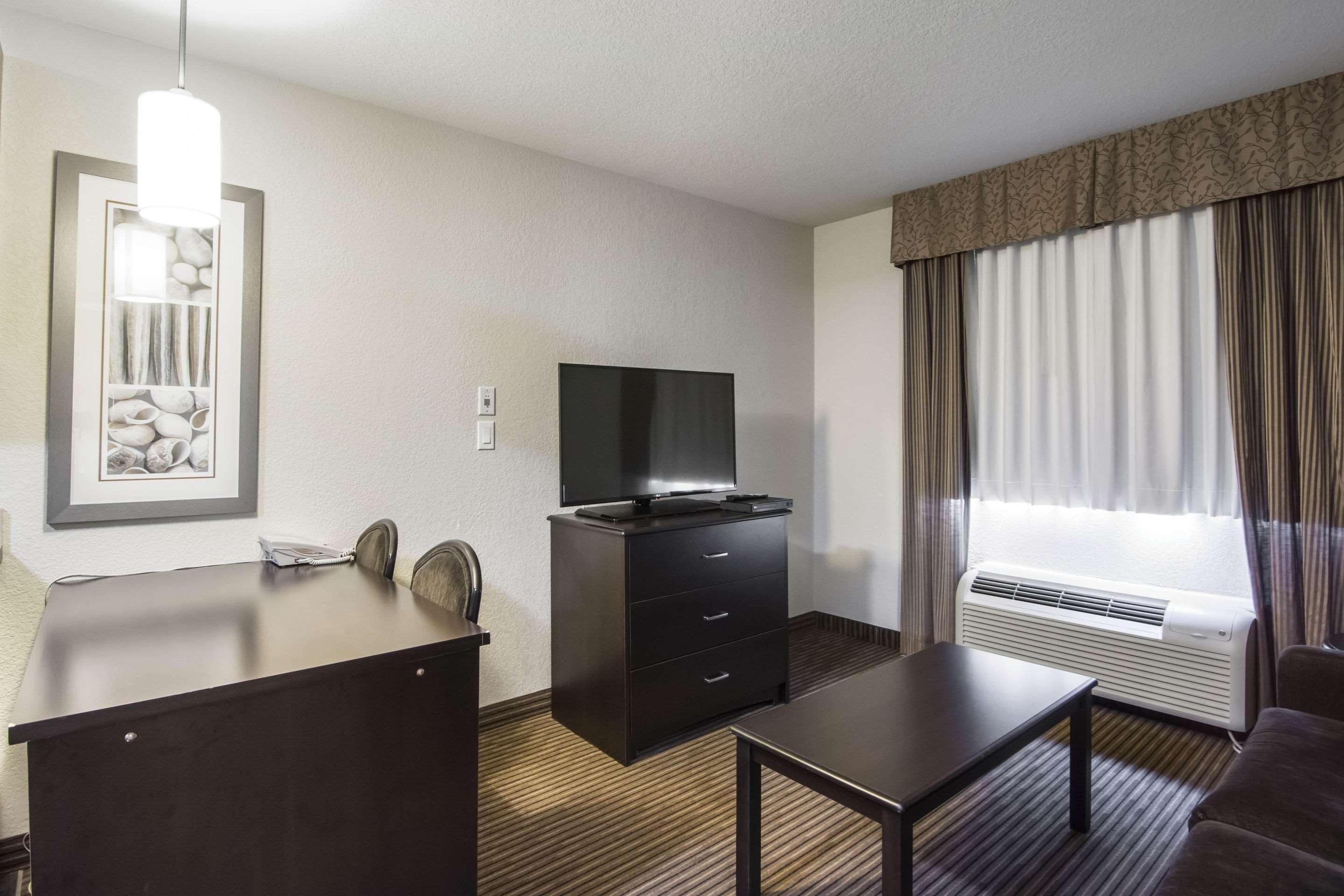 Quality Inn & Suites Thompson Exterior foto