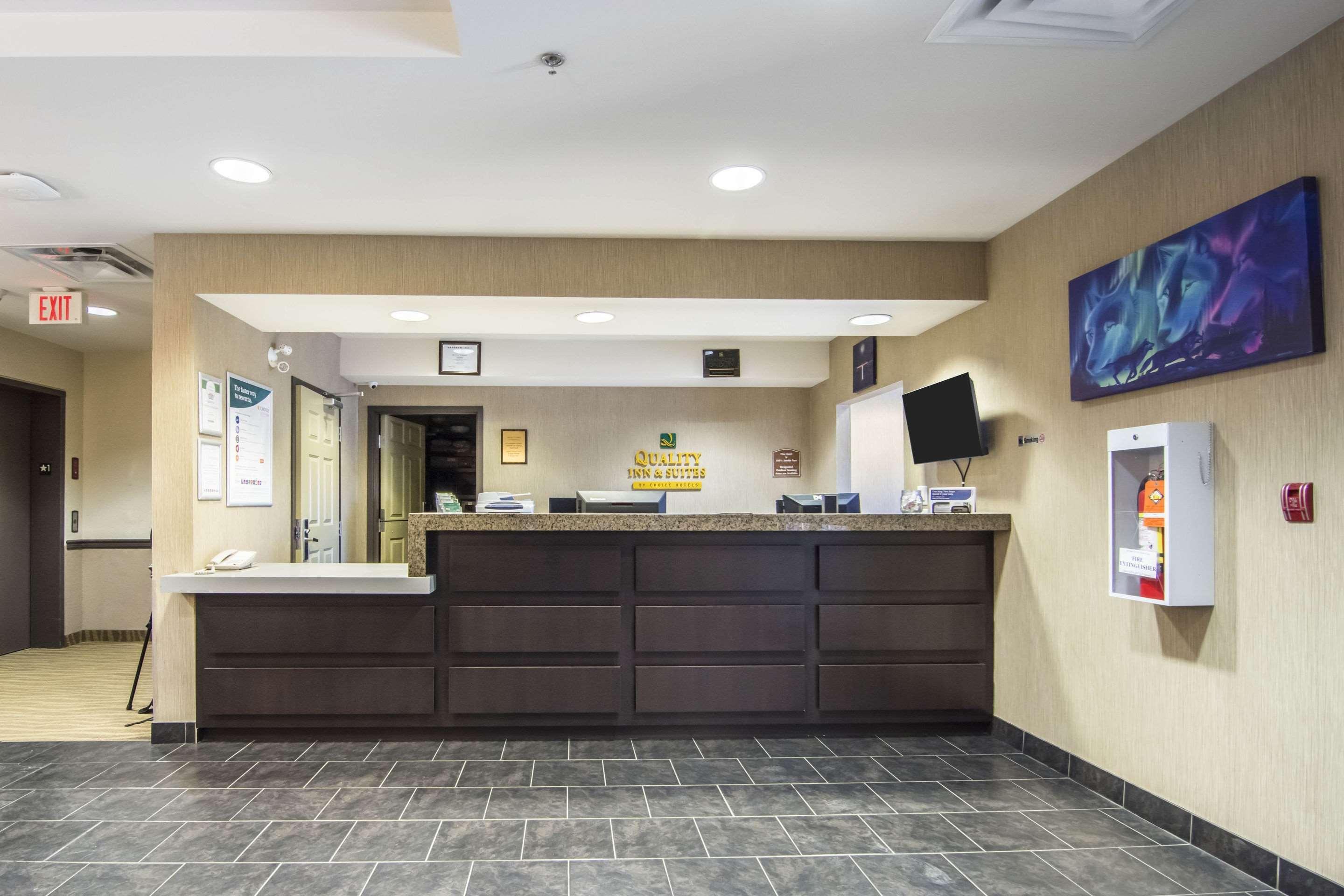Quality Inn & Suites Thompson Exterior foto